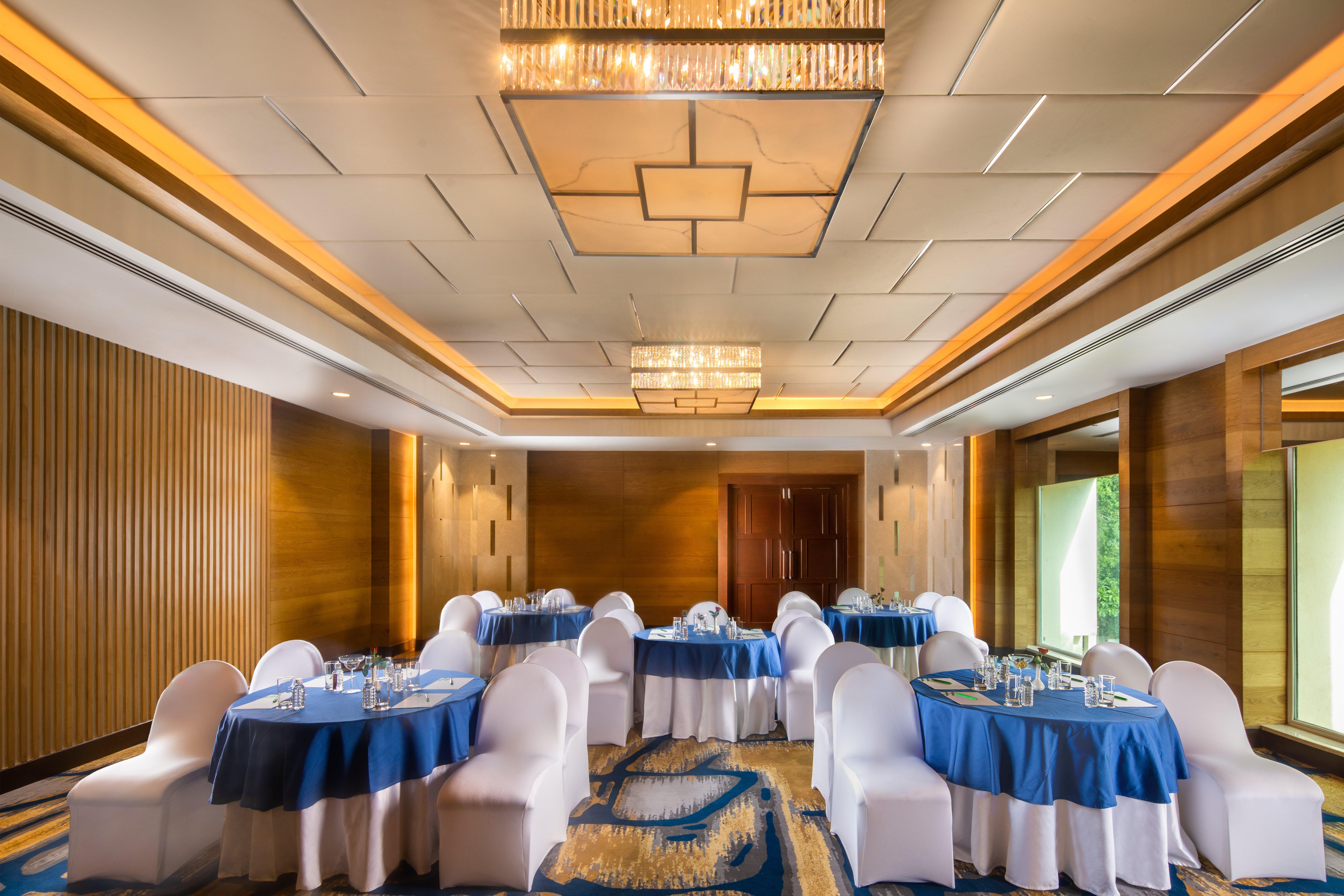 Holiday Inn Agra Mg Road An Ihg Hotel Agra (Uttar Pradesh) Exterior foto The Royal